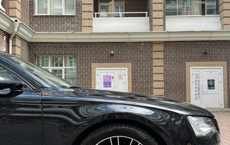 Audi A8, 2011 год, 1 350 000 рублей, 5 фотография