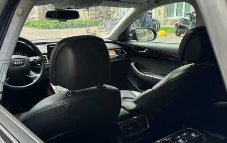 Audi A8, 2011 год, 1 350 000 рублей, 8 фотография