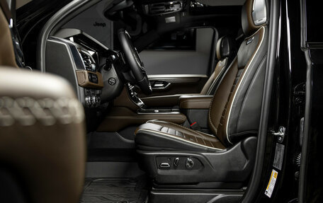 GMC Yukon IV, 2024 год, 24 000 000 рублей, 16 фотография