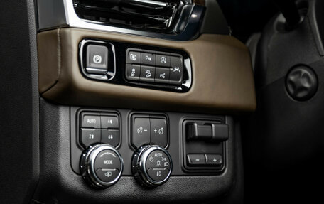 GMC Yukon IV, 2024 год, 24 000 000 рублей, 18 фотография