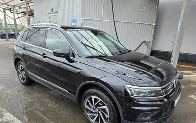 Volkswagen Tiguan II, 2018 год, 2 400 000 рублей, 1 фотография