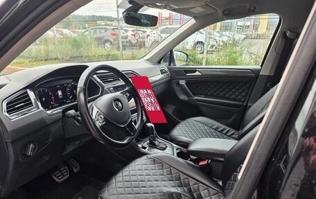 Volkswagen Tiguan II, 2018 год, 2 400 000 рублей, 6 фотография