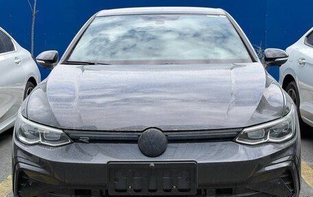 Volkswagen Golf VIII, 2023 год, 2 500 000 рублей, 2 фотография