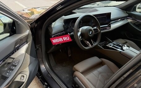 BMW 5 серия, 2024 год, 7 120 000 рублей, 7 фотография