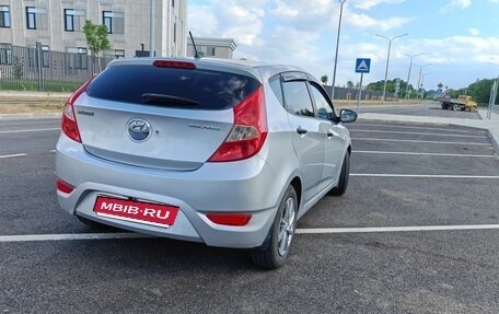 Hyundai Solaris II рестайлинг, 2013 год, 750 000 рублей, 8 фотография