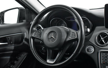 Mercedes-Benz GLA, 2018 год, 2 220 000 рублей, 15 фотография