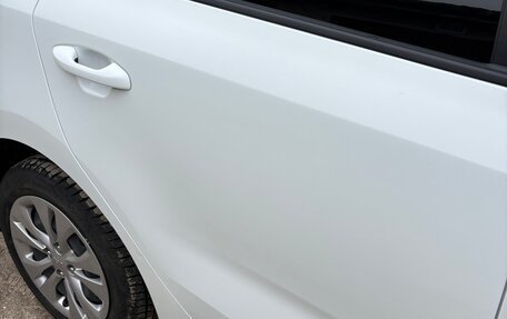 KIA Rio IV, 2018 год, 1 100 000 рублей, 4 фотография