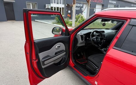 KIA Soul II рестайлинг, 2014 год, 880 000 рублей, 31 фотография