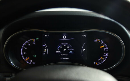 Jeep Grand Cherokee, 2014 год, 1 499 000 рублей, 12 фотография