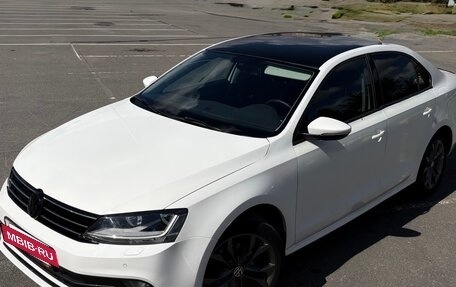 Volkswagen Jetta VI, 2015 год, 990 000 рублей, 5 фотография