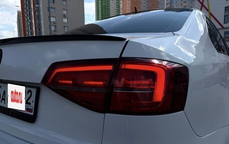 Volkswagen Jetta VI, 2015 год, 990 000 рублей, 21 фотография