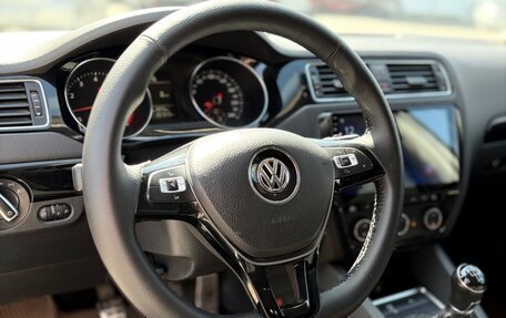 Volkswagen Jetta VI, 2015 год, 990 000 рублей, 26 фотография