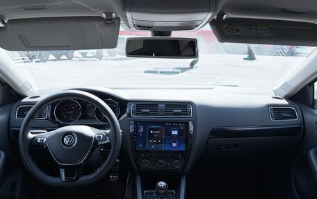 Volkswagen Jetta VI, 2015 год, 990 000 рублей, 36 фотография