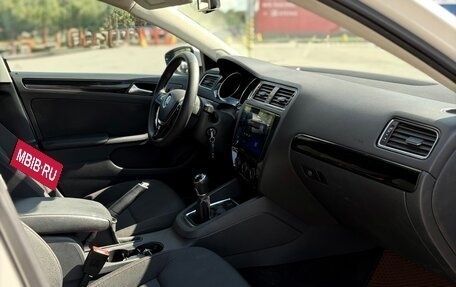 Volkswagen Jetta VI, 2015 год, 990 000 рублей, 33 фотография