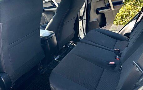 Toyota RAV4, 2018 год, 2 300 000 рублей, 9 фотография