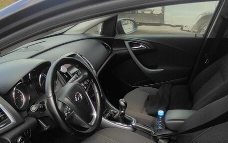 Opel Astra J, 2013 год, 770 000 рублей, 4 фотография