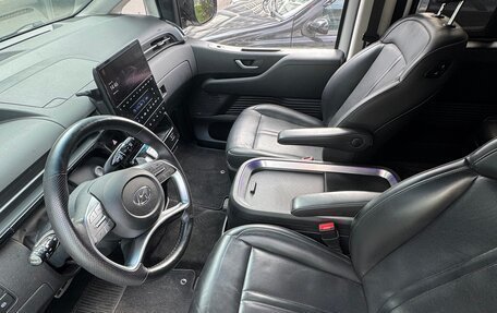 Hyundai Staria, 2021 год, 4 450 000 рублей, 8 фотография