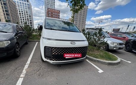 Hyundai Staria, 2021 год, 4 450 000 рублей, 3 фотография