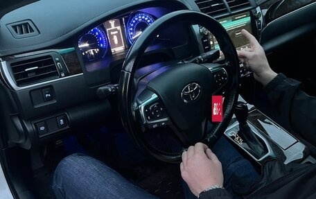 Toyota Camry, 2017 год, 1 850 000 рублей, 6 фотография