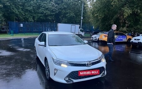 Toyota Camry, 2017 год, 1 850 000 рублей, 13 фотография