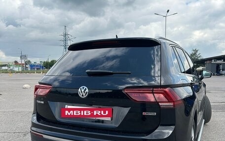 Volkswagen Tiguan II, 2018 год, 2 680 000 рублей, 8 фотография