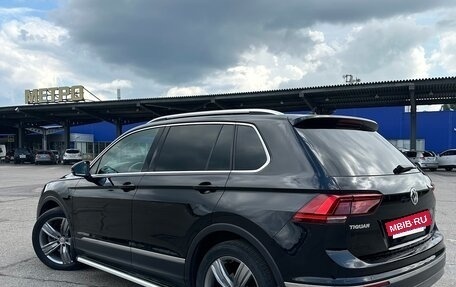 Volkswagen Tiguan II, 2018 год, 2 680 000 рублей, 6 фотография
