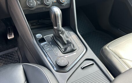 Volkswagen Tiguan II, 2018 год, 2 680 000 рублей, 18 фотография