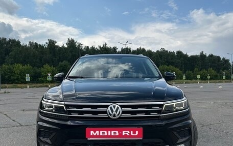 Volkswagen Tiguan II, 2018 год, 2 680 000 рублей, 12 фотография