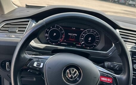 Volkswagen Tiguan II, 2018 год, 2 680 000 рублей, 16 фотография