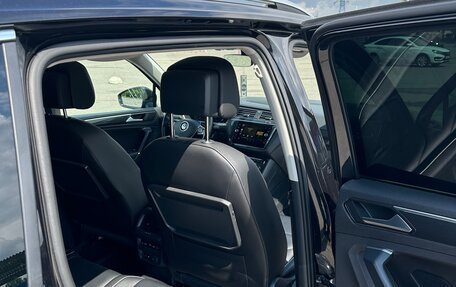 Volkswagen Tiguan II, 2018 год, 2 680 000 рублей, 27 фотография