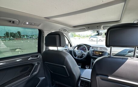 Volkswagen Tiguan II, 2018 год, 2 680 000 рублей, 28 фотография