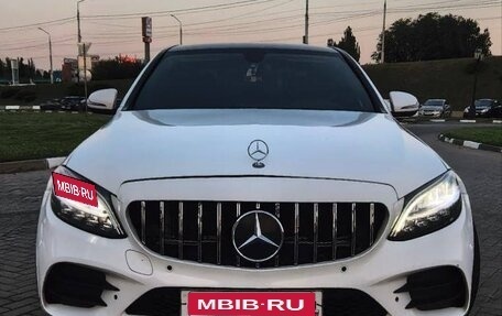 Mercedes-Benz C-Класс, 2018 год, 1 650 000 рублей, 1 фотография