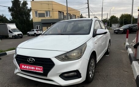 Hyundai Solaris II рестайлинг, 2018 год, 1 100 000 рублей, 1 фотография