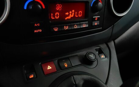 Peugeot Partner II рестайлинг 2, 2009 год, 449 000 рублей, 16 фотография