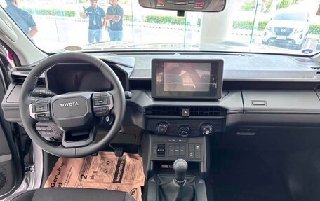 Toyota Hilux, 2026 год, 5 759 989 рублей, 6 фотография
