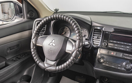 Mitsubishi Outlander III рестайлинг 3, 2012 год, 1 769 000 рублей, 10 фотография