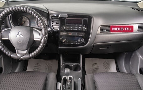 Mitsubishi Outlander III рестайлинг 3, 2012 год, 1 769 000 рублей, 11 фотография