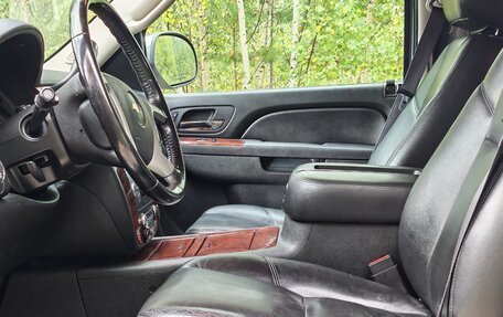 Chevrolet Tahoe III, 2012 год, 1 900 000 рублей, 9 фотография