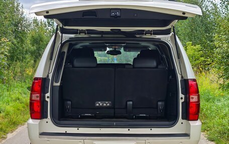 Chevrolet Tahoe III, 2012 год, 1 900 000 рублей, 6 фотография