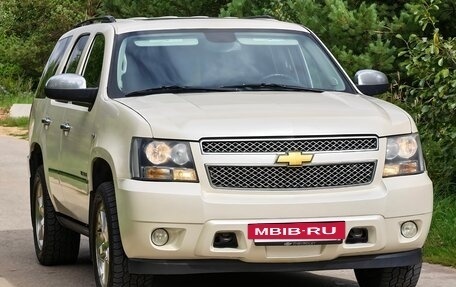 Chevrolet Tahoe III, 2012 год, 1 900 000 рублей, 3 фотография