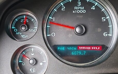 Chevrolet Tahoe III, 2012 год, 1 900 000 рублей, 12 фотография