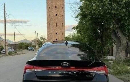 Hyundai Elantra, 2023 год, 1 570 000 рублей, 2 фотография