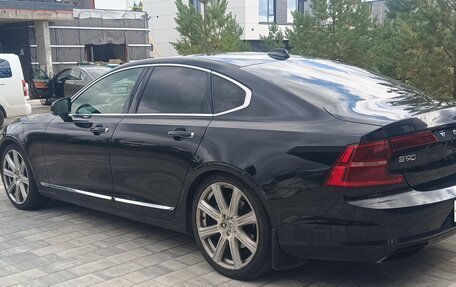 Volvo S90 II рестайлинг, 2017 год, 1 700 000 рублей, 4 фотография