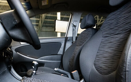 Hyundai Solaris II рестайлинг, 2015 год, 990 000 рублей, 9 фотография