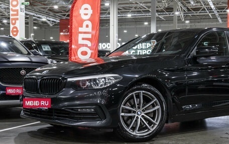 BMW 5 серия, 2020 год, 3 199 700 рублей, 2 фотография