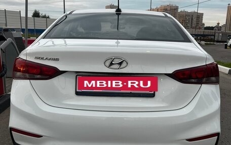 Hyundai Solaris II рестайлинг, 2018 год, 1 100 000 рублей, 3 фотография