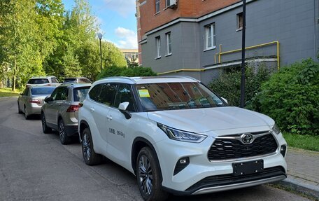Toyota Highlander, 2026 год, 5 300 000 рублей, 5 фотография