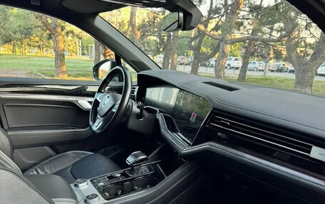 Volkswagen Touareg III, 2019 год, 4 620 000 рублей, 11 фотография