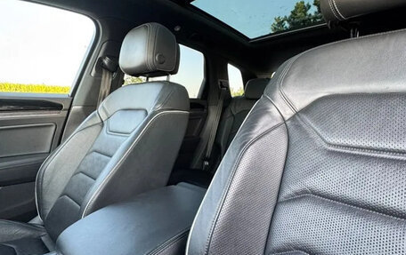 Volkswagen Touareg III, 2019 год, 4 620 000 рублей, 14 фотография