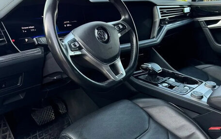 Volkswagen Touareg III, 2019 год, 4 620 000 рублей, 9 фотография